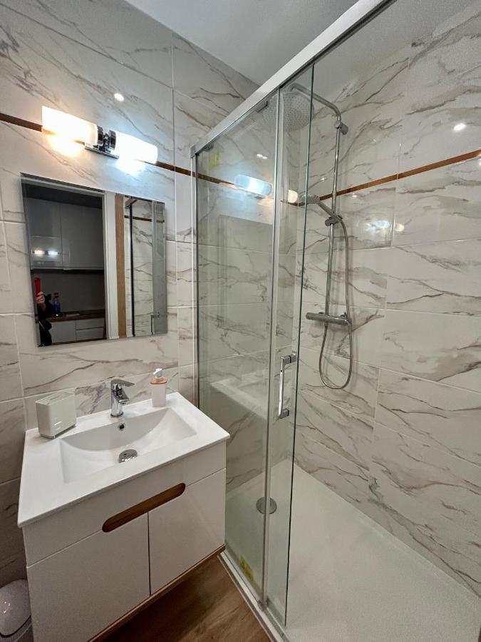 Apartamenty Pl. Wolnosci 6 Познан Екстериор снимка